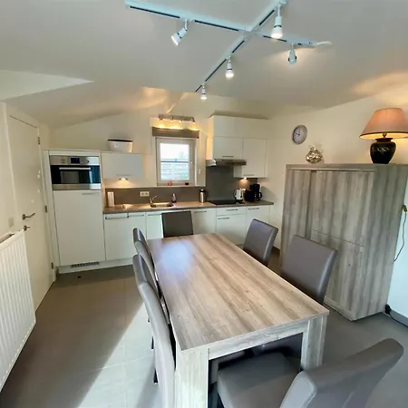 Leuke Vakantiewoning Met Tuin In Westende, Cleaning Included Holiday home *