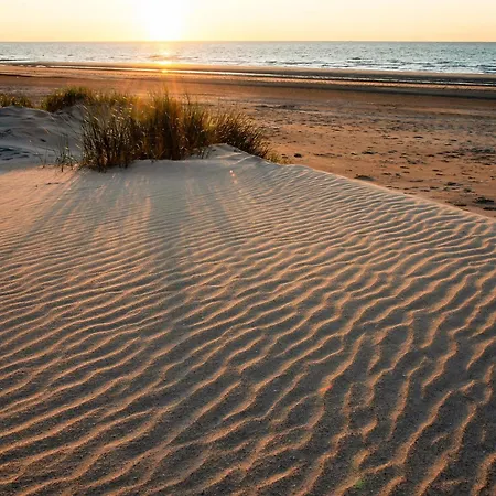 Leuke Vakantiewoning Met Tuin In Westende, Cleaning Included Holiday home Westende