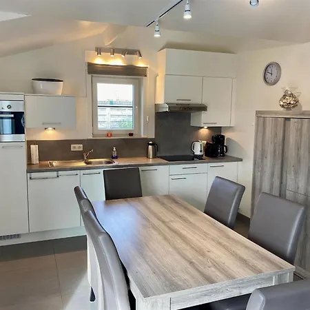 Leuke Vakantiewoning Met Tuin In Westende, Cleaning Included